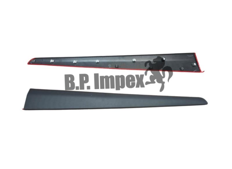 MOULDING ASSY FRT DR W/LINE LH