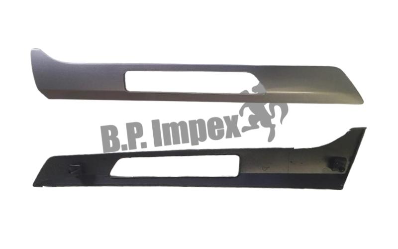 GARNISH-RR COMBINATION LAMP,LH