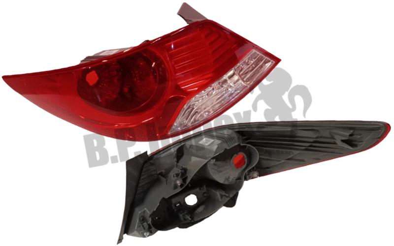 LENS & HSG-REAR COMB LAMP,LH