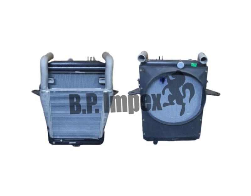 RADIATOR AND CAC ASSEMBLY WITH BRACKET