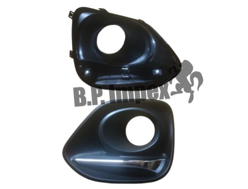 BEZEL FRONT FOG LAMP RH (CHROME BLACK)