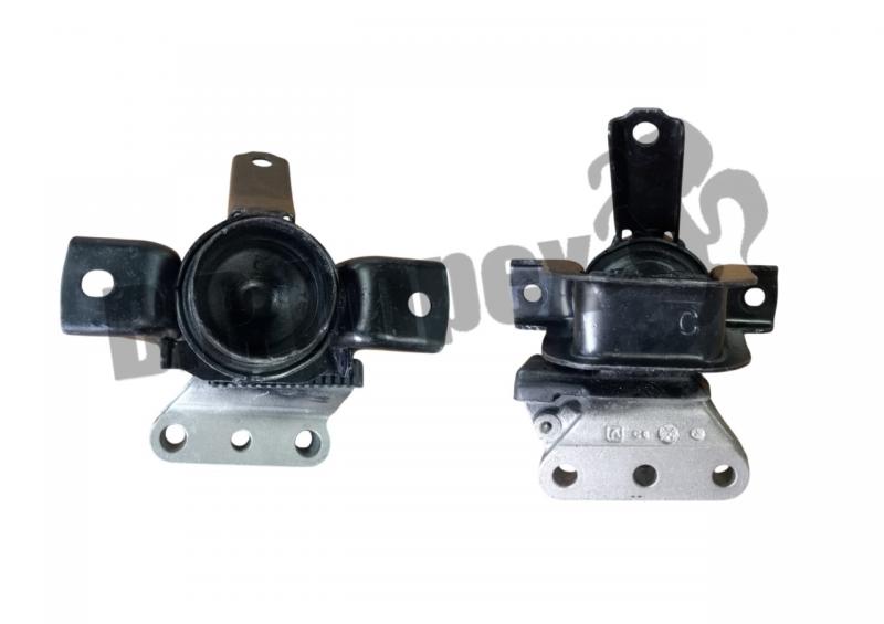 MOUNTING COMP,ENG RH