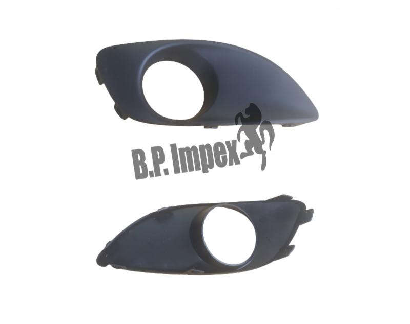 BEZELFRONT FOG LAMP RH(BLACK)