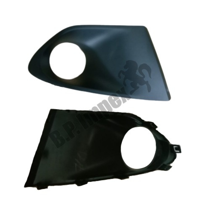 BEZEL FRONT FOG LAMP R (BLACK)