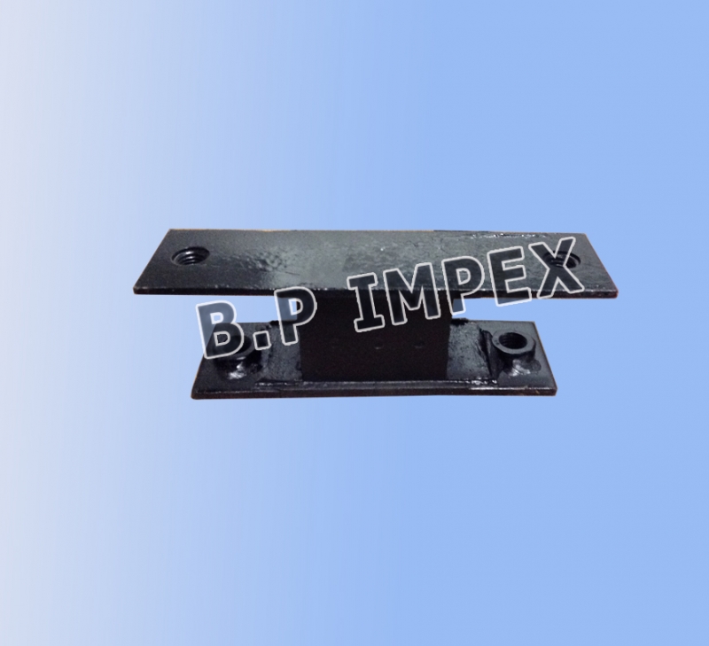 Engine Mounting Pad Rear,254724200103