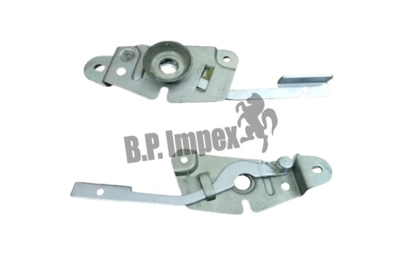 CENTER FLAP LATCH ASSY BOTTOM LH,281675200164