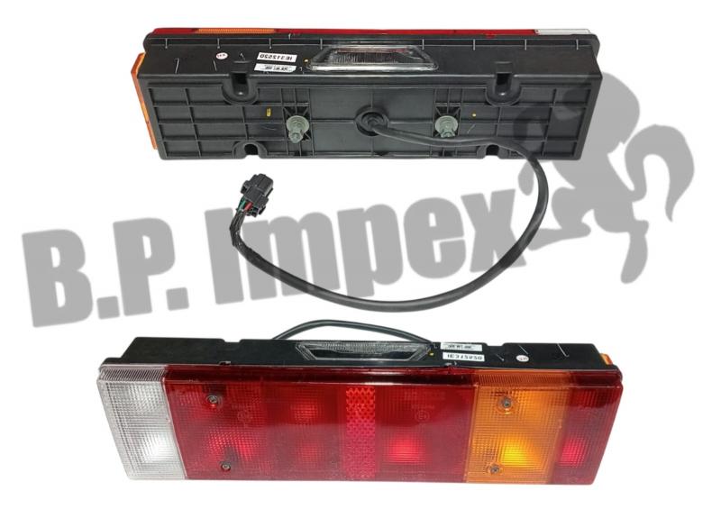 REAR COMBINATION LAMP, 7CHAMBER LH