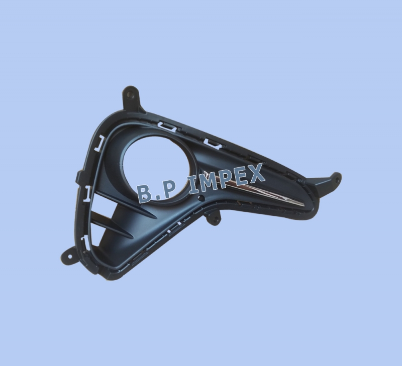 COVER - FR FOG LAMP LWR, RH,86528-B4510