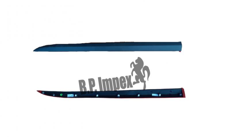 MOULDING ASSEMBLY FRONT DRIVE WITH LINE LH,87721C7010AS
