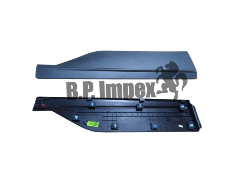 GARNISH ASSY-RR DR SIDE RH