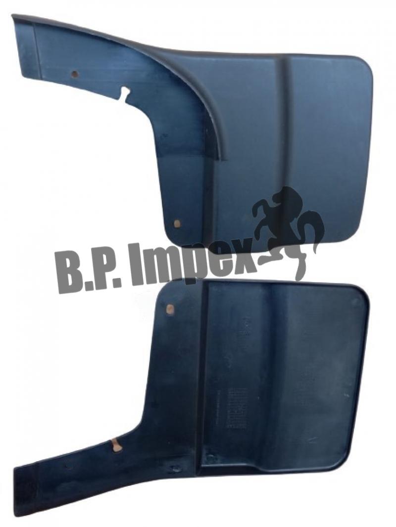REAR STYLED MUD FLAP RH 