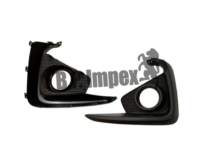 BEZEL, FRONT FOG LAMP RH (BLACK)