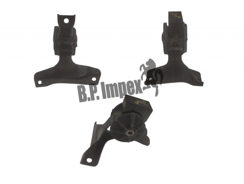 MOUNTING ENGINE RH
