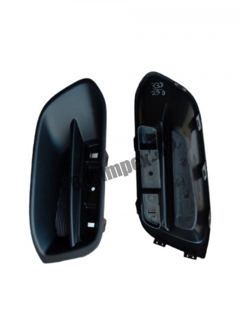 BEZEL REAR REFLECTOR L