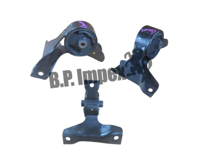 MOUNTING ENGINE RH