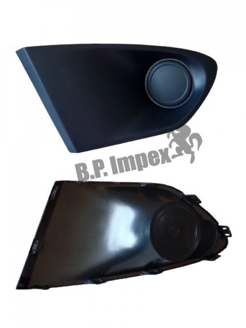 BEZEL FRONT FOG LAMP R (BLACK)