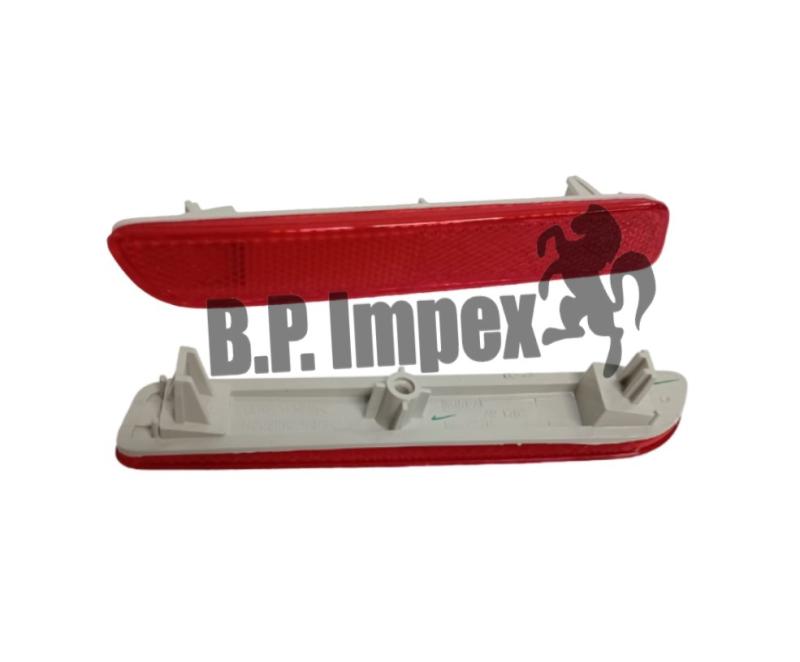 REFLECTOR ASSEMBLY, REAR LH