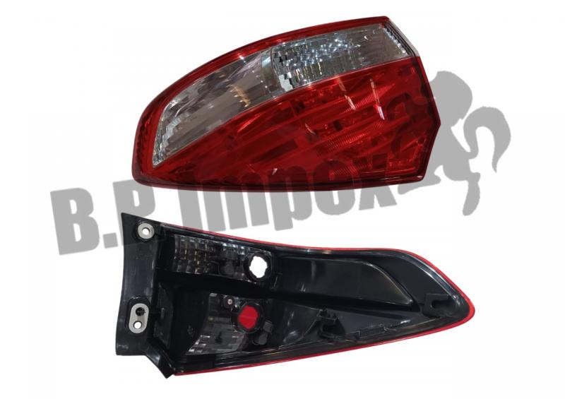 LAMP UNIT REAR COMB RH