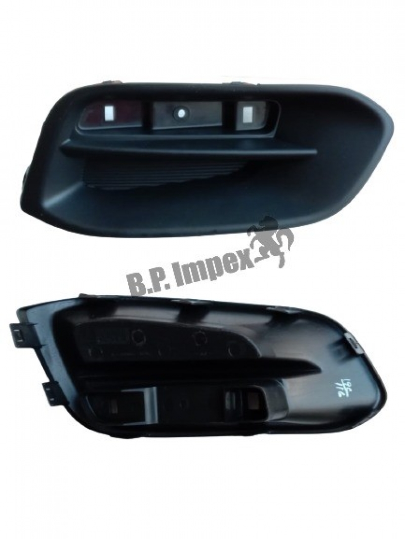 BEZEL REAR REFLECTOR R