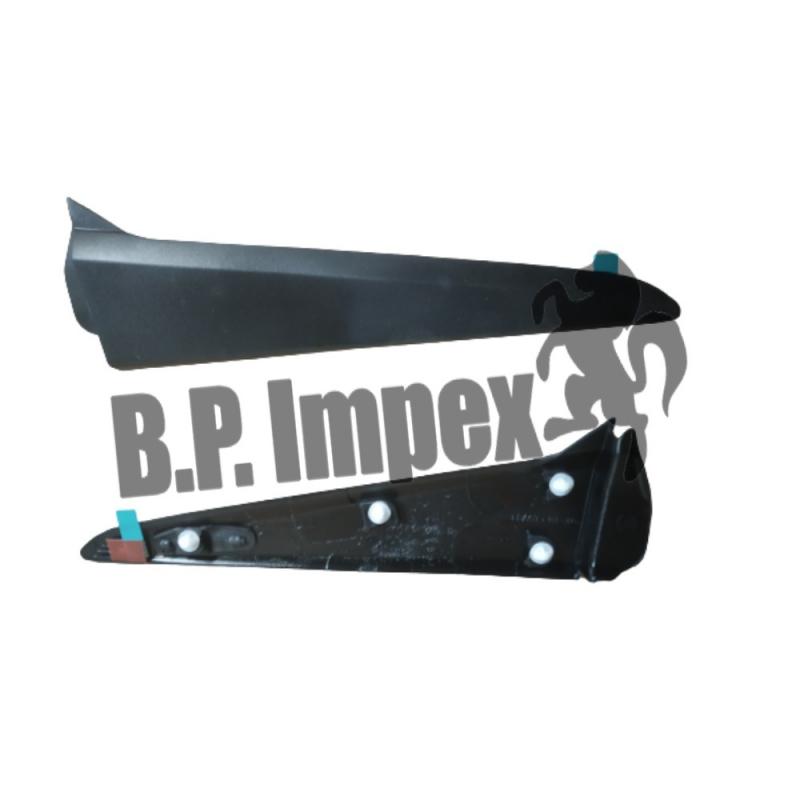 GARNISH, FR FENDER RH (BLACK)
