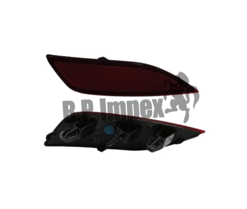 REAR LIGHT REFLECTOR RIGHT